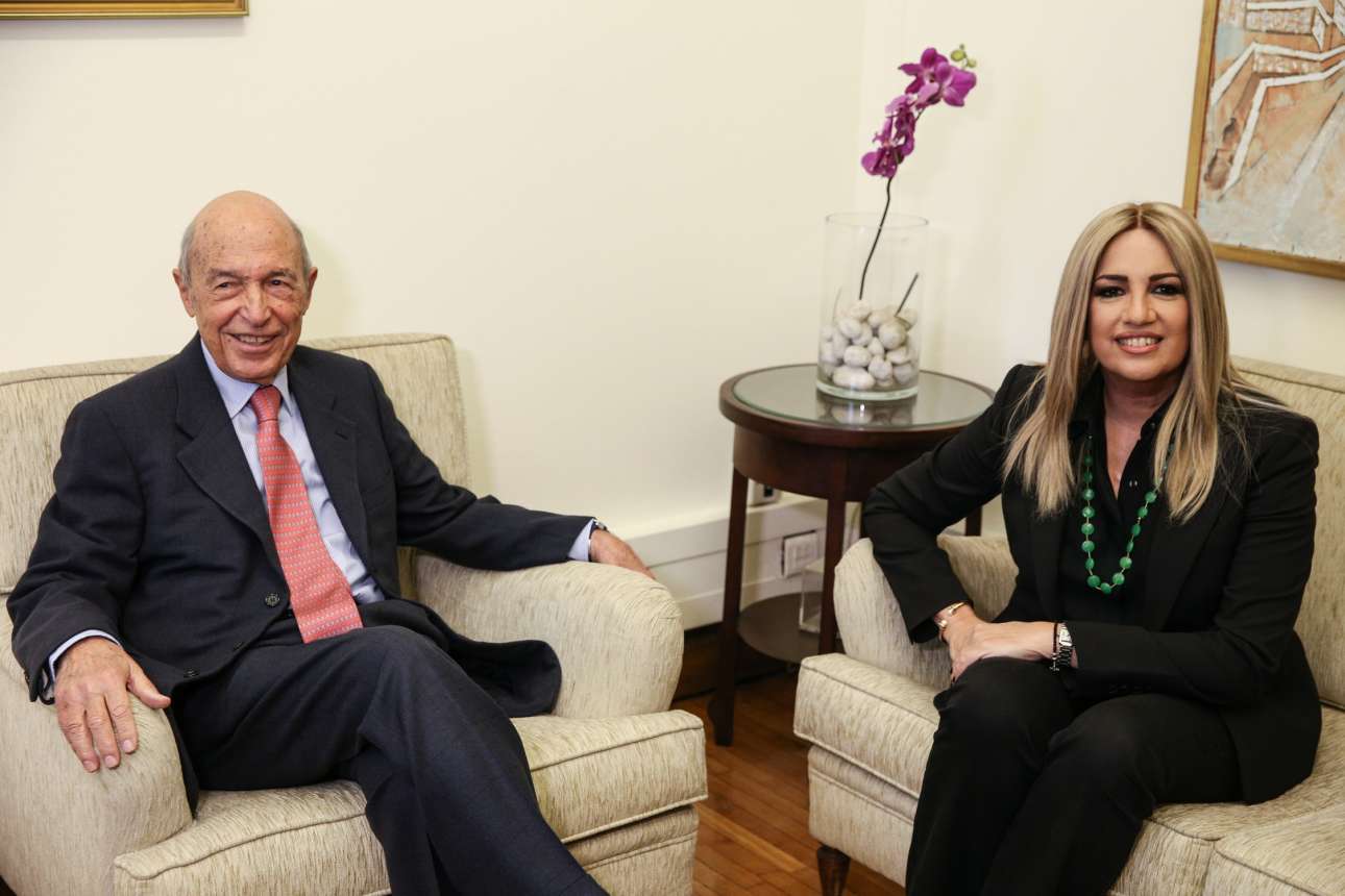 Στον Σημίτη η Γεννηματά στον απόηχο του άρθρου για τα ελληνοτουρκικά