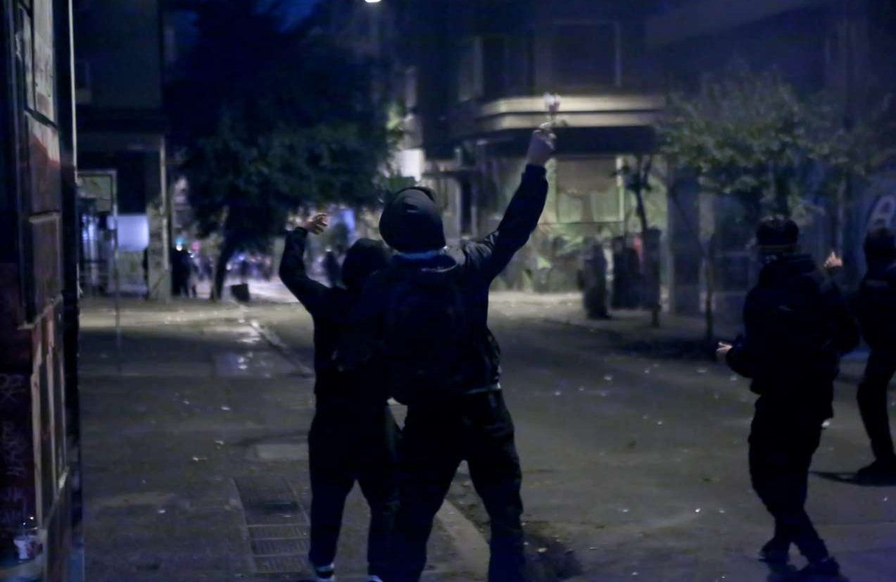 Ανάληψη ευθύνης για τις καταδρομικές επιθέσεις: «θα κάνουμε Εξάρχεια όλη την Αθήνα»