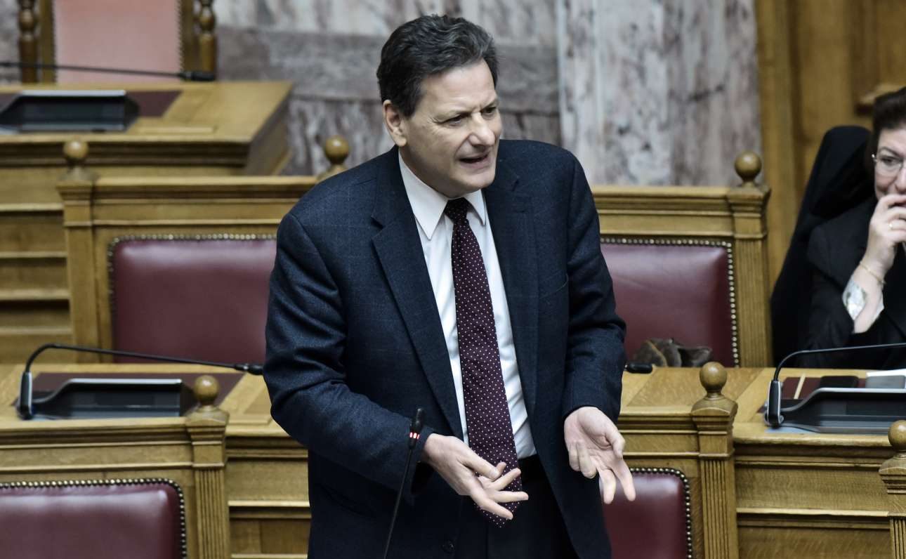 Περαιτέρω μείωση του ΕΝΦΙΑ υπαινίχθηκε ο Σκυλακάκης