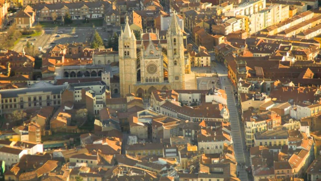 Ισπανία: «Μπαϊράκι» σήκωσαν πόλεις και χωριά που ζητούν να αποσχιστούν από «πλασματική» περιφέρεια