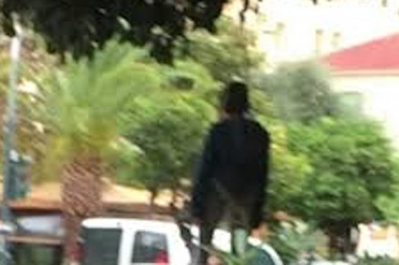 Παράνοια στην Καλλιθέα: παιδιά «έπαιζαν» εικονικό πνιγμό με κρεμάλα σε δέντρο!