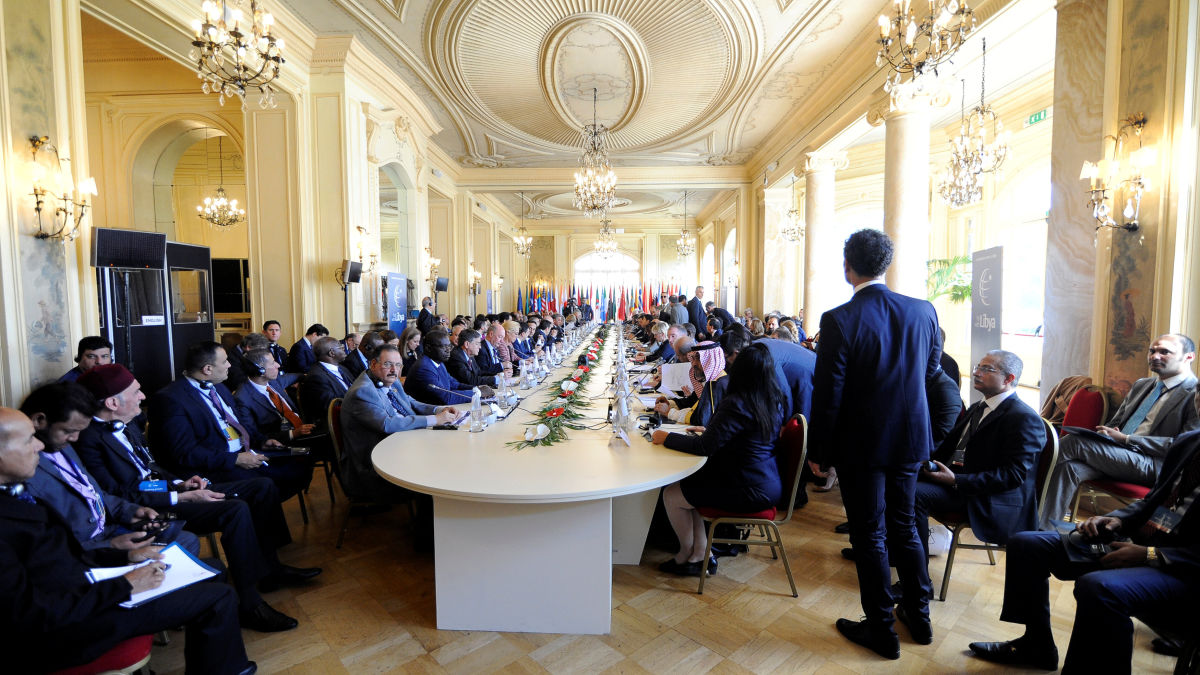 Σύγκρουση κυβέρνησης – ΣΥΡΙΖΑ για τη σύνοδο του Βερολίνου