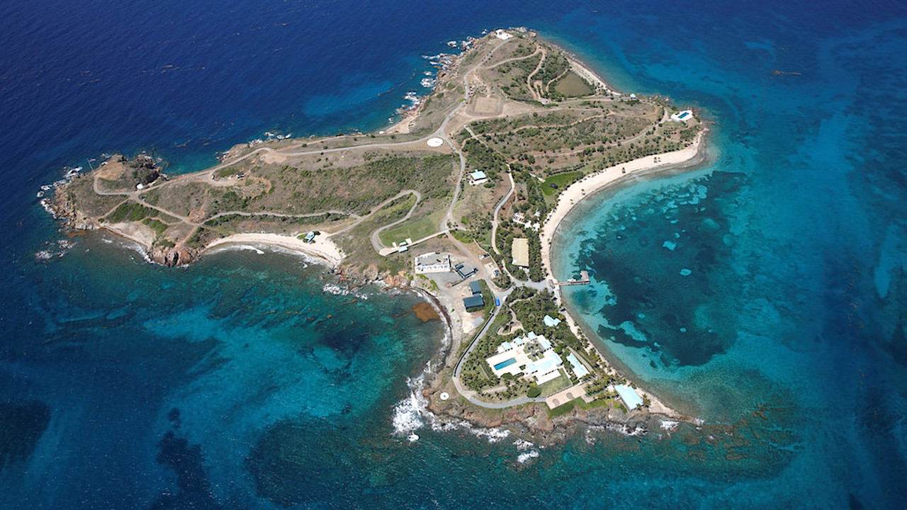 Ο Τζέφρι Επστάιν κρατούσε αιχμάλωτα ανήλικα κορίτσια στις Παρθένες Νήσους