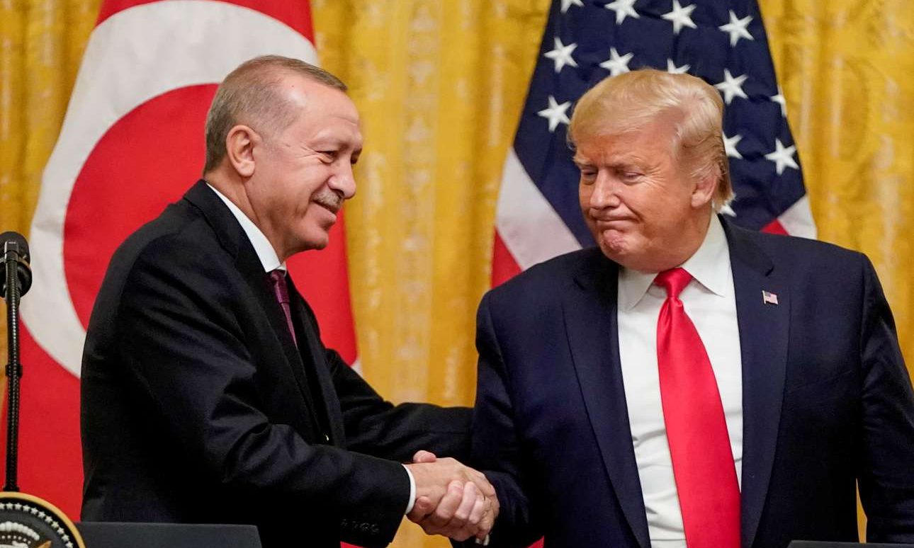 Τραμπ σε Ερντογάν: Η ανάμειξη στη Λιβύη περιπλέκει την κατάσταση