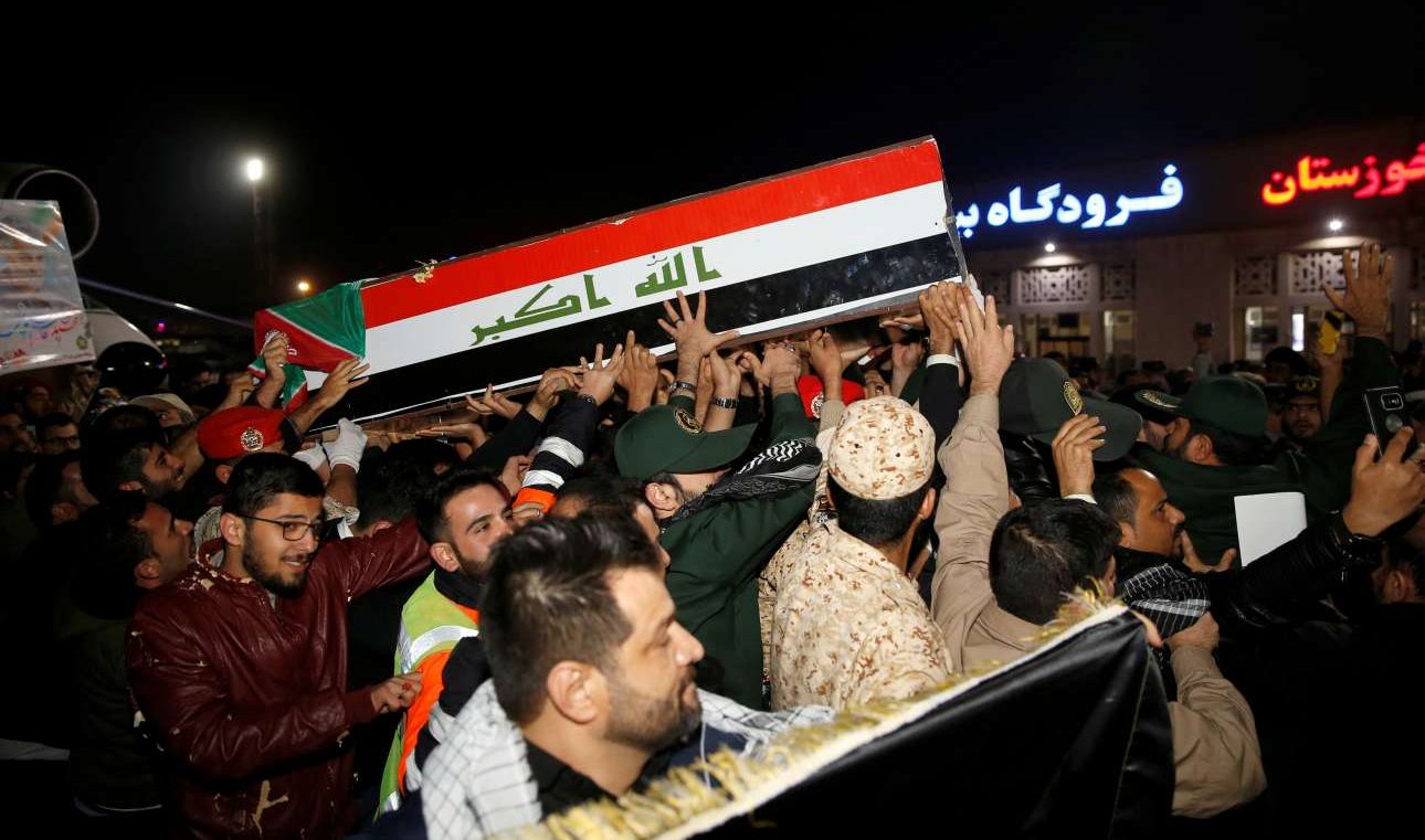 Τραμπ προς Ιράν: Μην τολμήσετε αντίποινα, θα πλήξουμε 52 στόχους σας