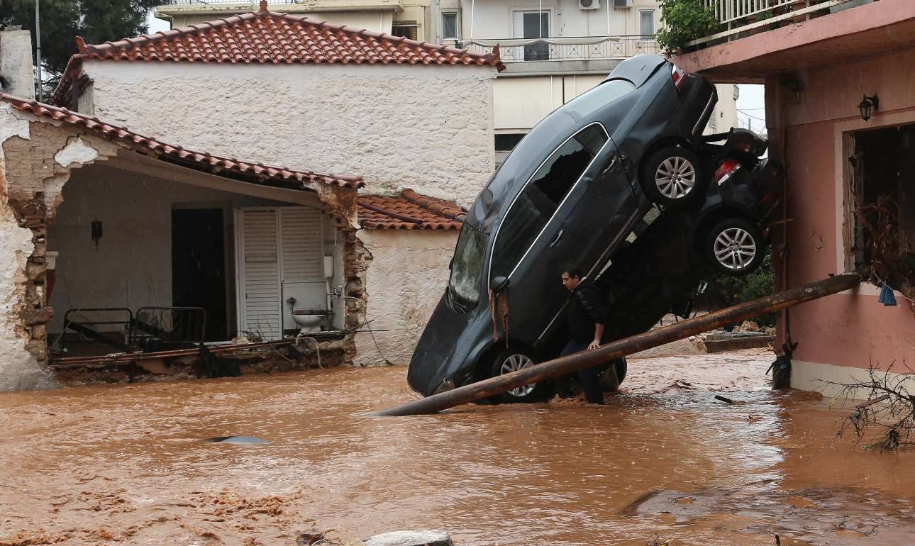 Αρχίζει η δίκη για τη Μάνδρα – Στο εδώλιο και η Ρένα Δούρου