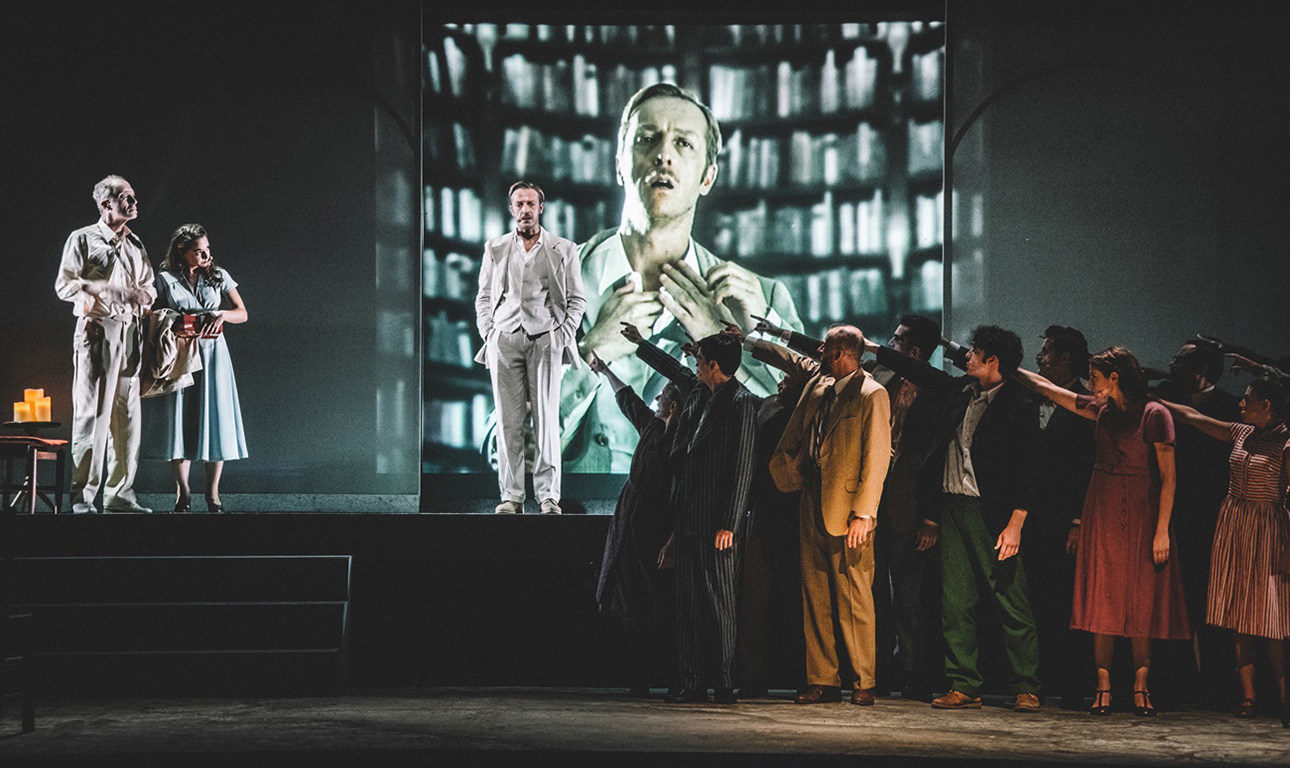 Θέατρο: Αυτή η «Μεγάλη Πλατεία» μας χωράει όλους