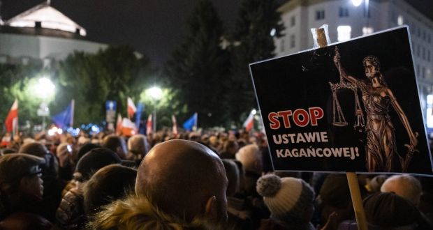 Βαρσοβία: Οι έλληνες δικαστές παρόντες στην «Πορεία των 1.000 Τηβέννων»