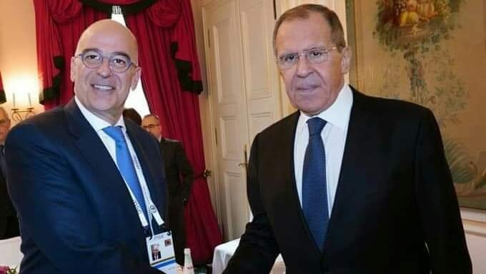 Συνάντηση Δένδια – Λαβρόφ στο Μόναχο ώστε να αποκατασταθεί ο δίαυλος με τη Μόσχα