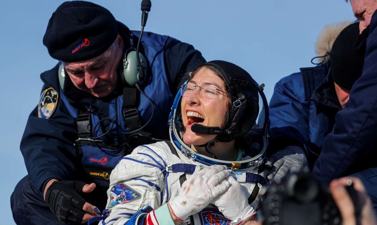 Ξανά στη Γη ύστερα από ρεκόρ 328 ημερών στο Διάστημα αμερικανίδα αστροναύτισσα