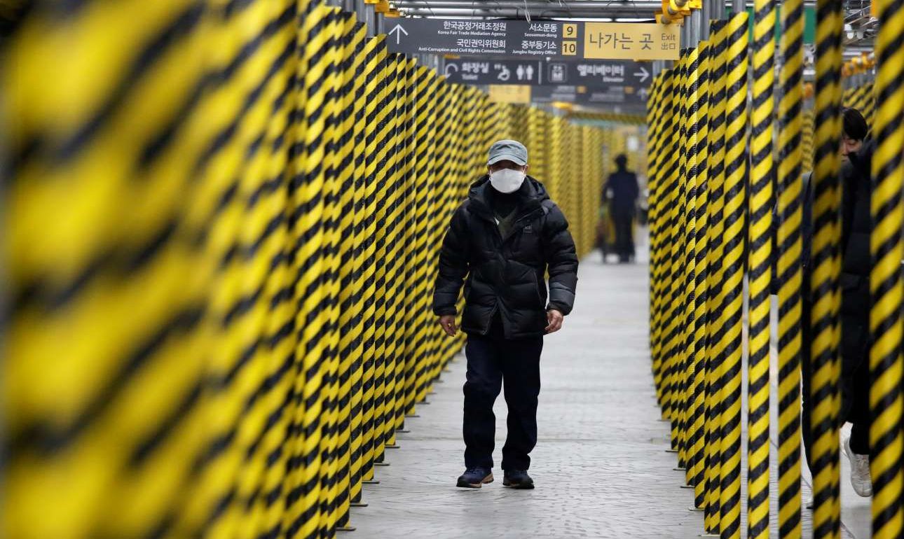 Πολλαπλασιάζονται τα κρούσματα του κορονοϊού στη Νότια Κορέα