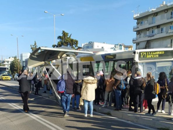 Πανικός στη Γλυφάδα, λεωφορείο έπεσε σε στάση όπου περίμεναν δεκάδες πολίτες