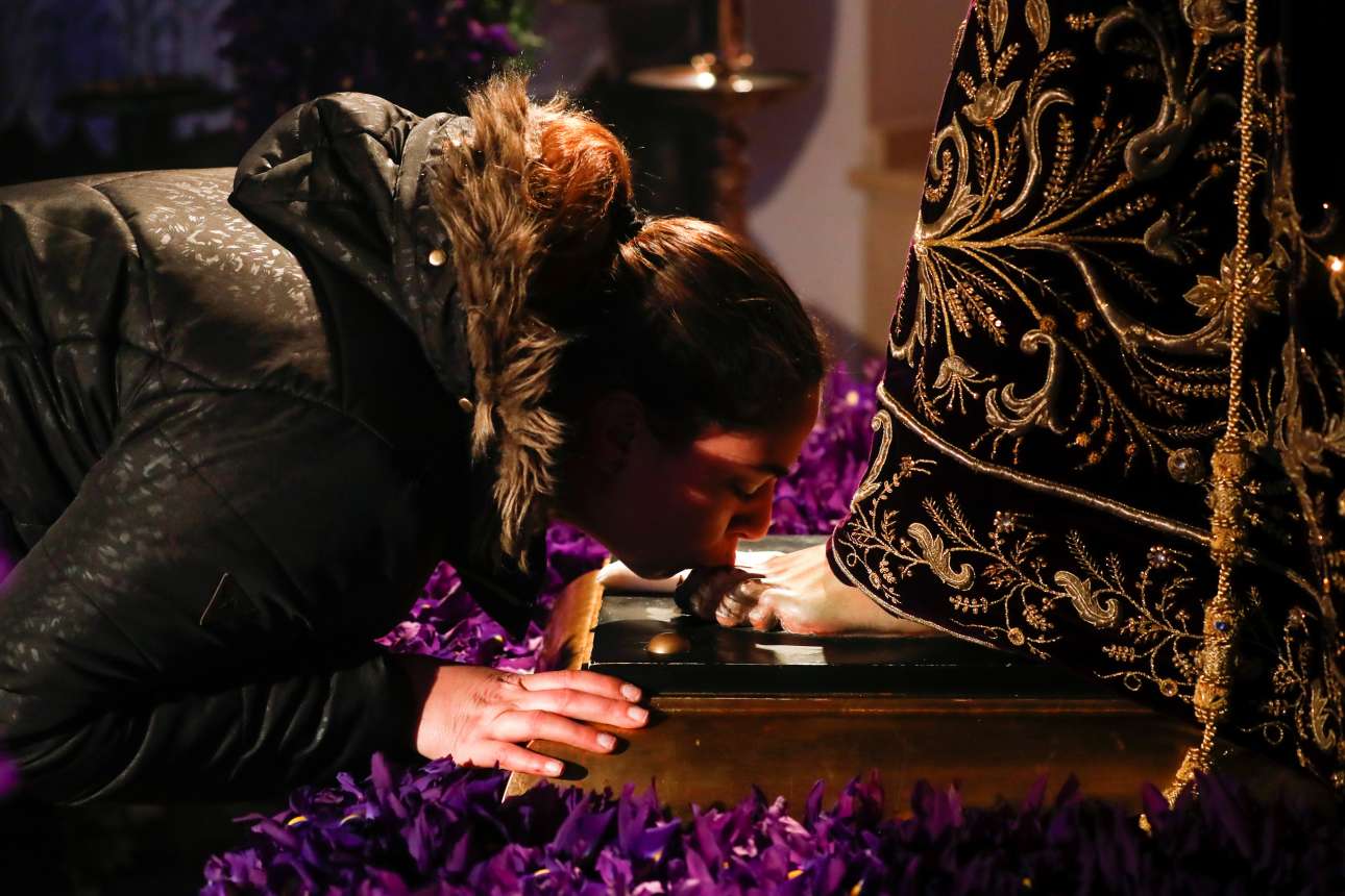 «Κοινή λογική» ζητούν από τους ρωμαιοκαθολικούς πιστούς στην Ισπανία για το Πάσχα