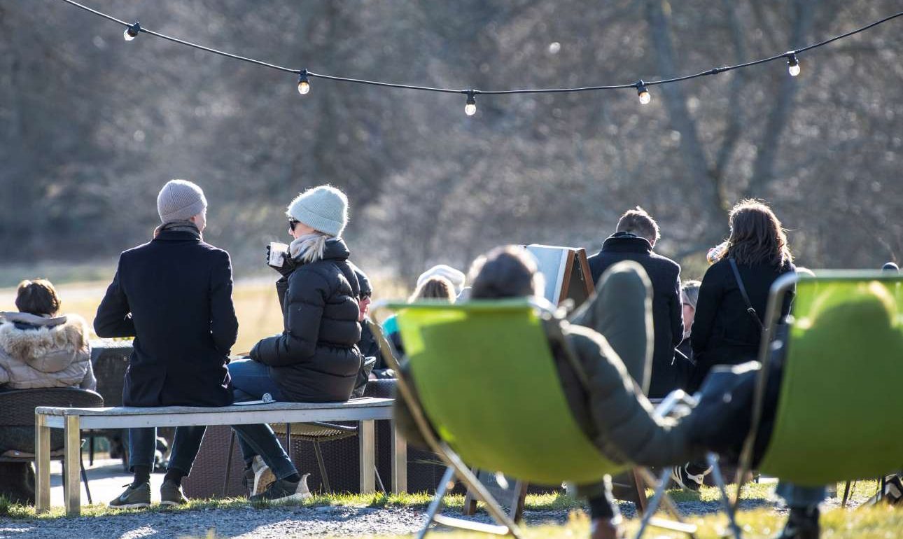 Ελληνίδα από τη Σουηδία: «Προσπαθώ να προστατευτώ, αλλά θεωρώ ότι είναι ανώφελο»