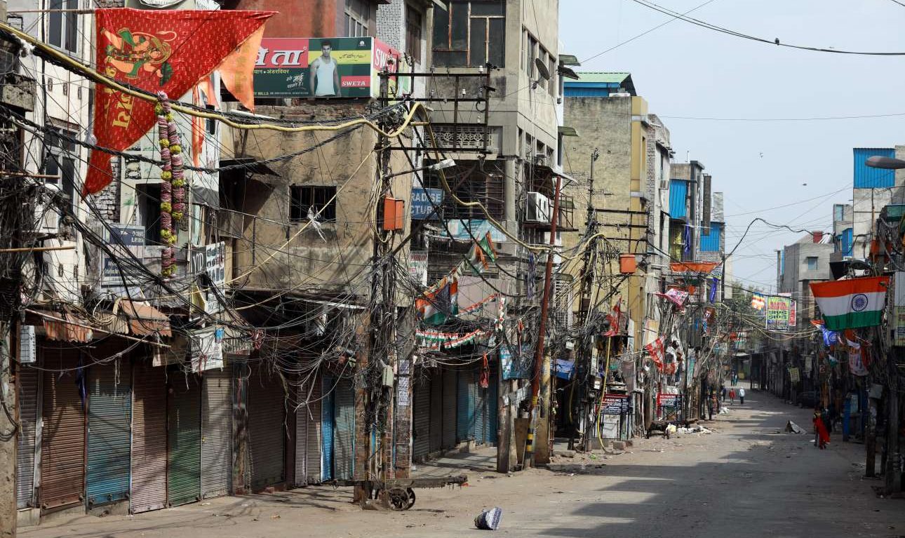 Ινδία: Εντολή να κλειστούν στο σπίτι 1,3 δισ. άνθρωποι