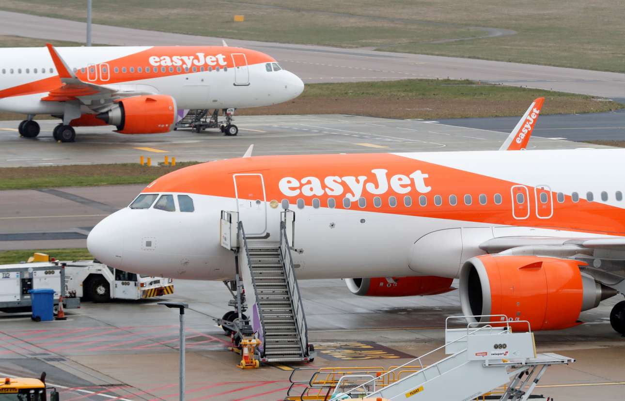 Η easyJet καθήλωσε όλο τον στόλο της μέχρι νεωτέρας λόγω κορονοϊού