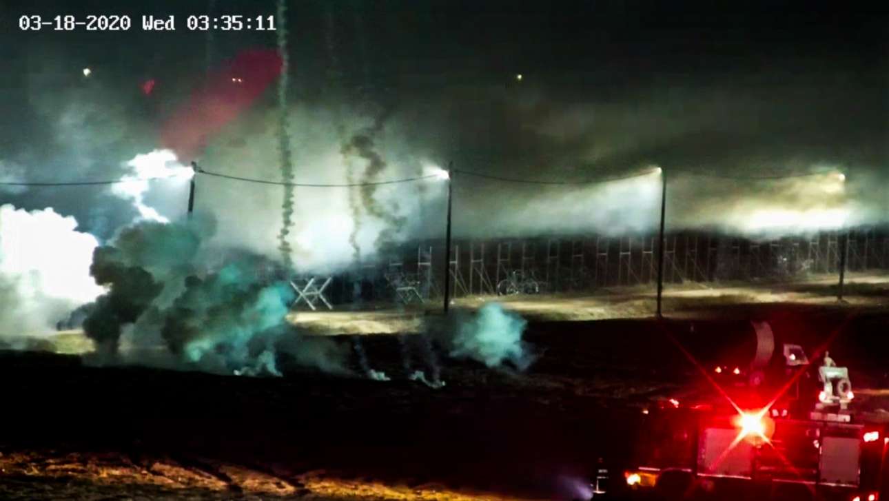 Μεταμεσονύχτια επεισόδια στις Καστανιές: Εκατοντάδες μετανάστες επιχείρησαν έφοδο