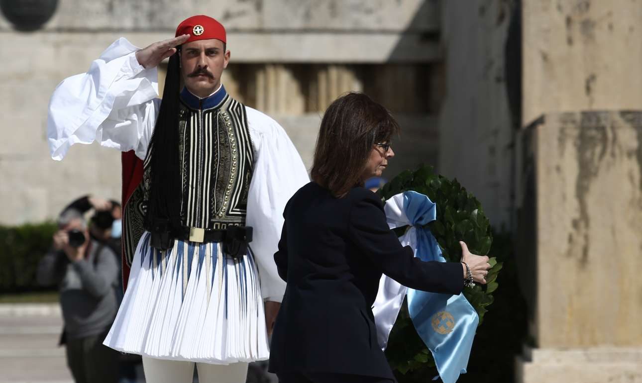Λιτός και χωρίς κόσμο ο εορτασμός της 25ης Μαρτίου στην Αθήνα