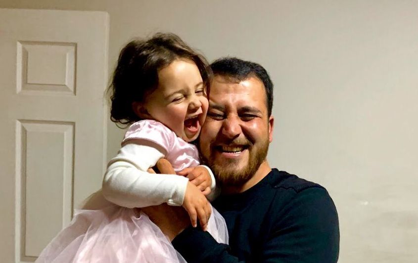 Ασφαλές εκτός Συρίας το κοριτσάκι που γελούσε με τις βόμβες