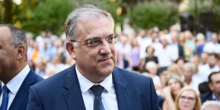 Θεοδωρικάκος: Γιορτάζουμε την 25η Μαρτίου με τη σημαία από το μπαλκόνι μας