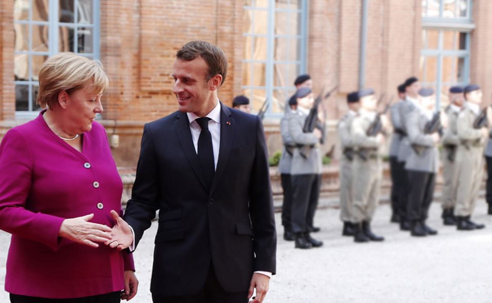 Γαλλογερμανικό παζάρι με φόντο το ευρωομόλογο