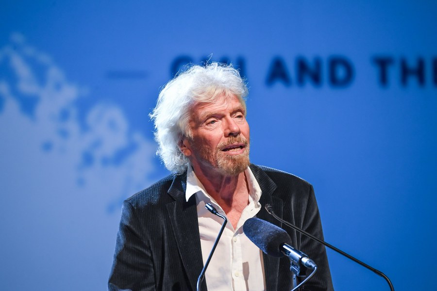 SOS για την Virgin Airlines από τον Μπράνσον – ενέχυρο το νησί του στην Καραϊβική για κρατικό δάνειο