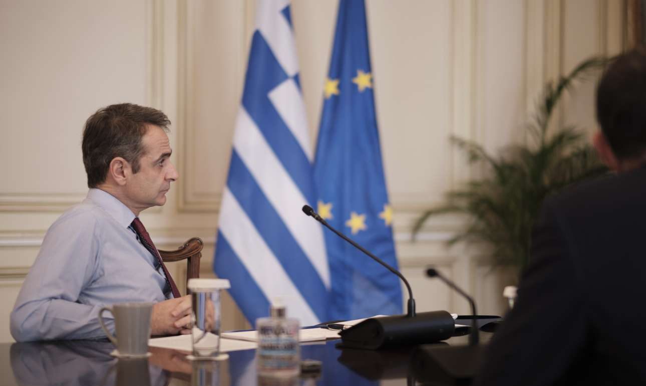 Τηλεδιάσκεψη Μητσοτάκη με εθελοντές που κατασκευάζουν ιατρικό υλικό σε 3D εκτυπωτές