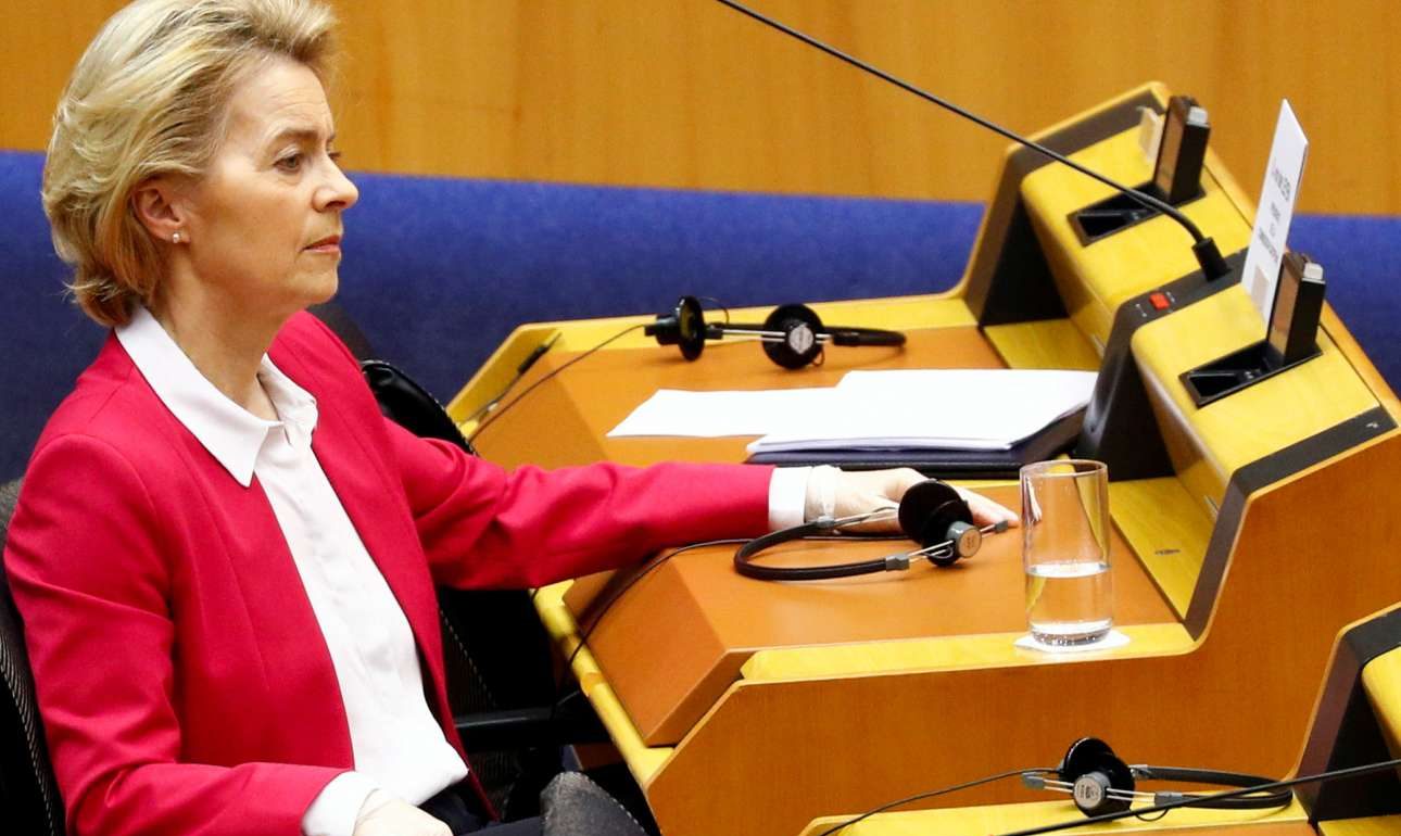Η Φον ντερ Λάιεν παραδέχεται: «Στην αρχή της κρίσης η Ευρώπη έκανε λάθη»