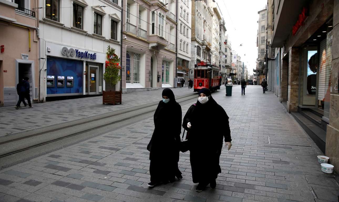 Κορονοϊός: Δωρεάν μάσκες σε όλους αντί για lockdown στην Τουρκία