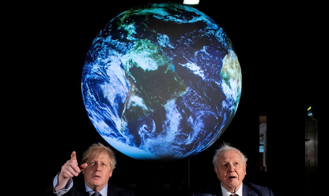 Διάσημοι Βρετανοί παραδίδουν virtual μαθήματα σε παιδιά από το BBC