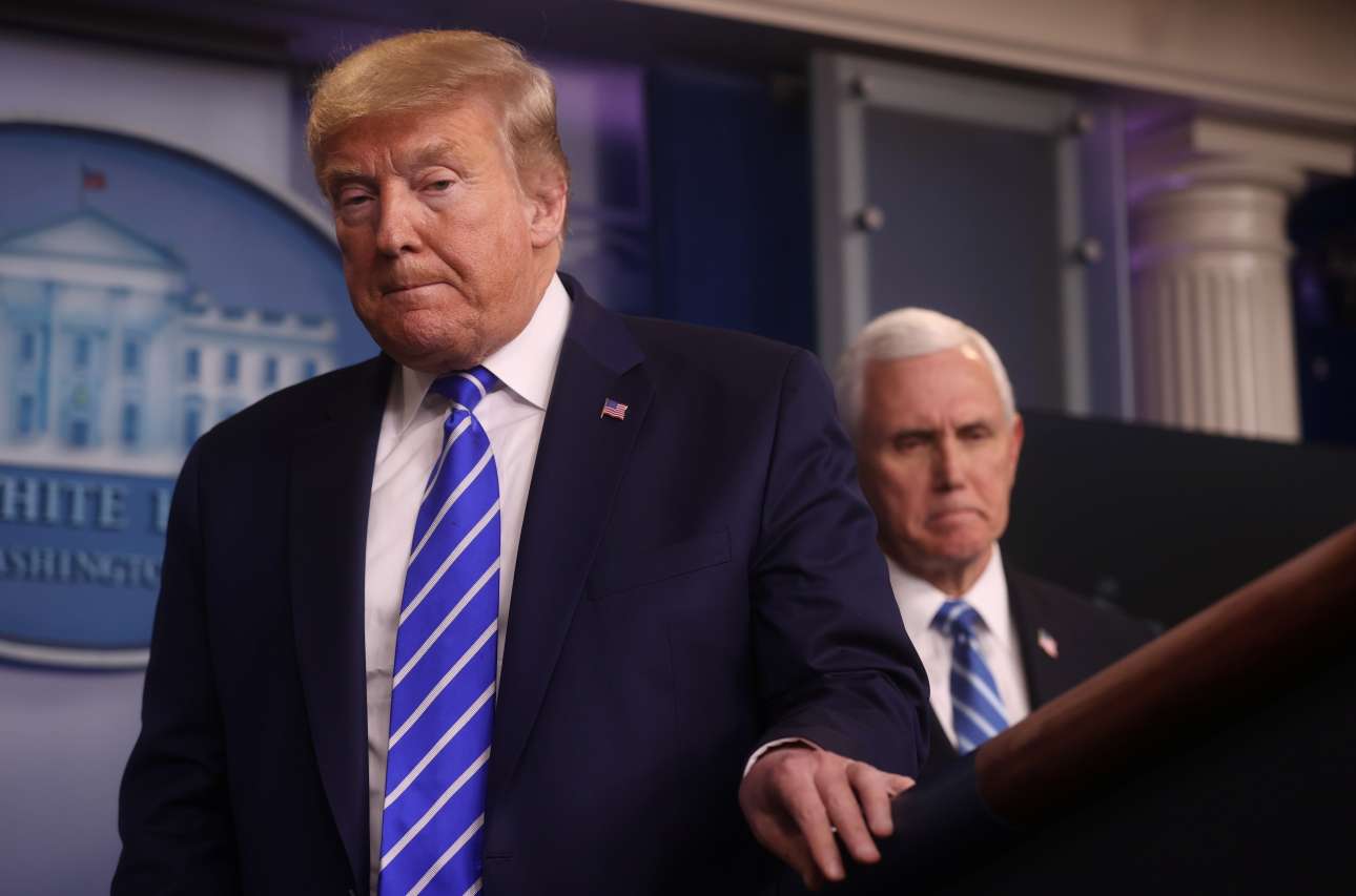 Ανεύθυνος και επικίνδυνος ο Τραμπ, λένε σοκαρισμένοι οι γιατροί