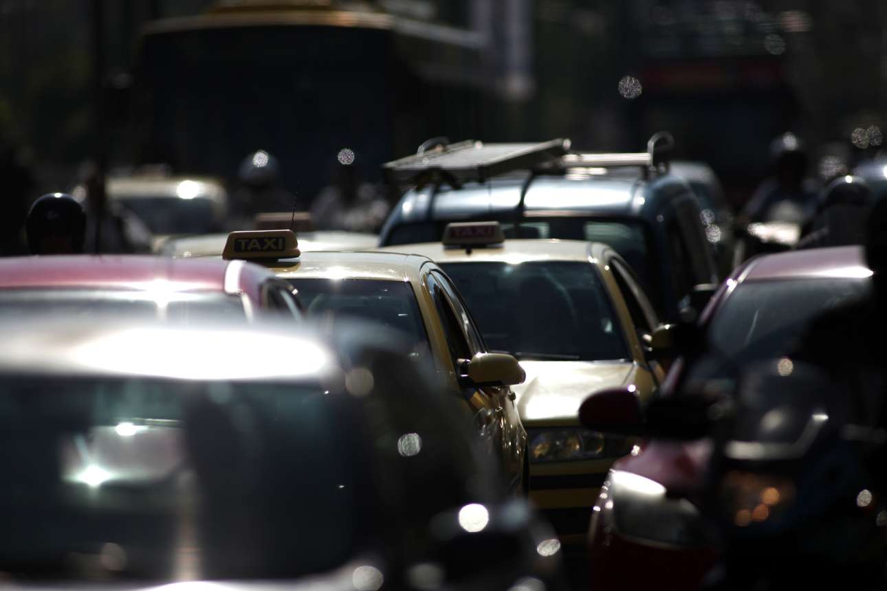 Κυκλοφοριακό χάος στους δρόμους της Αθήνας από τις 4 Μαΐου φοβάται η ΕΛ.ΑΣ.