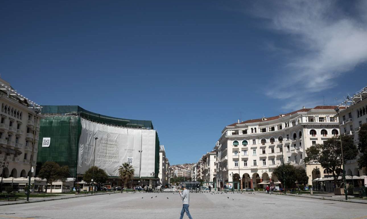 Independent: Eτσι κατάφερε η Ελλάδα να «ισιώσει» την καμπύλη της επιδημίας