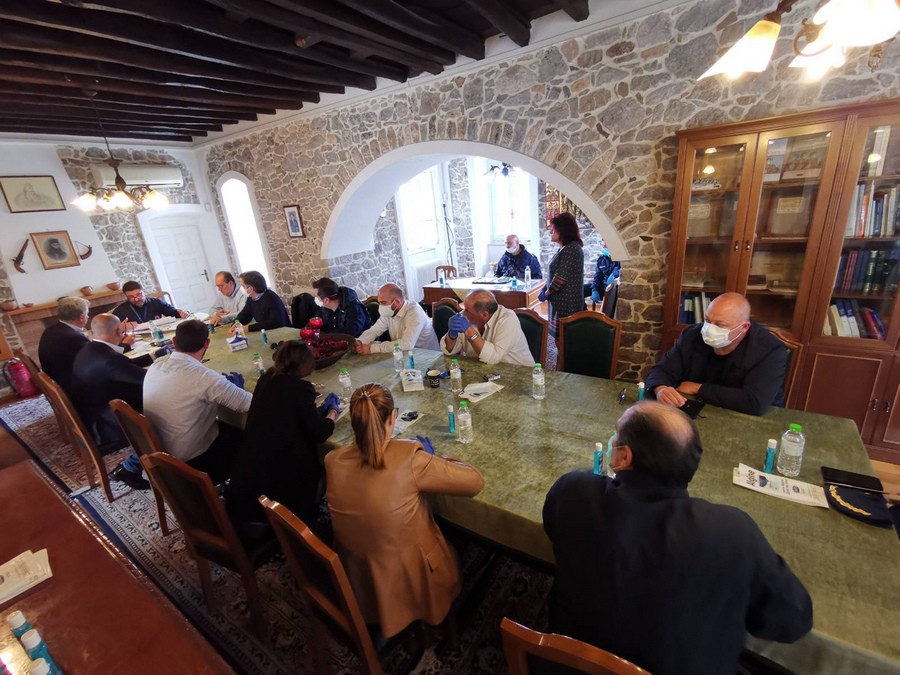 «Υγειονομική βόμβα» στο Κρανίδι – έσπευσαν με ελικόπτερο Χαρδαλιάς και Αρκουμανέας