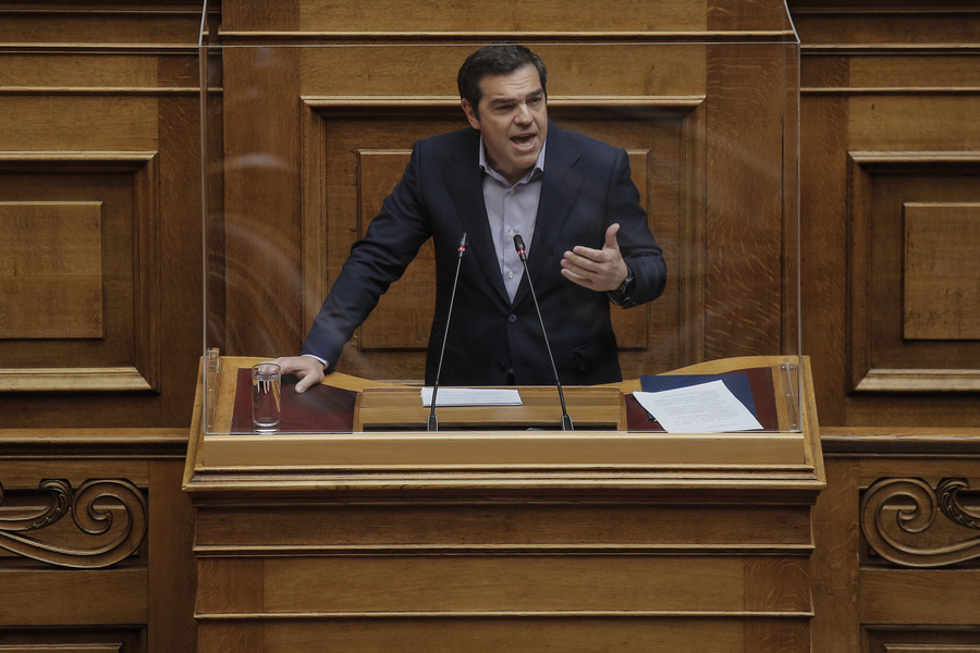 Τσίπρας για #Σκόιλ_Ελικικου: «Μα καλά δεν ντρέπεστε;»