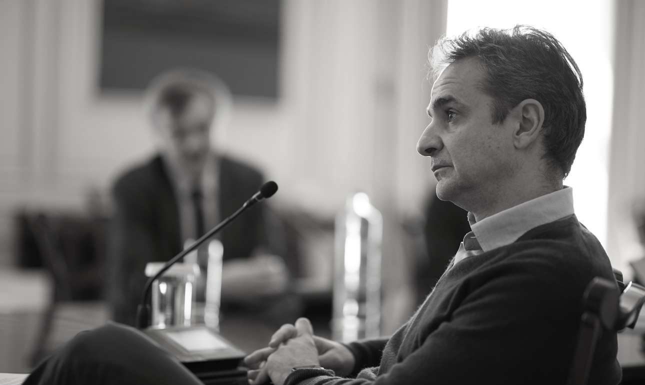 Με δημοσκόπο και λοιμωξιολόγο