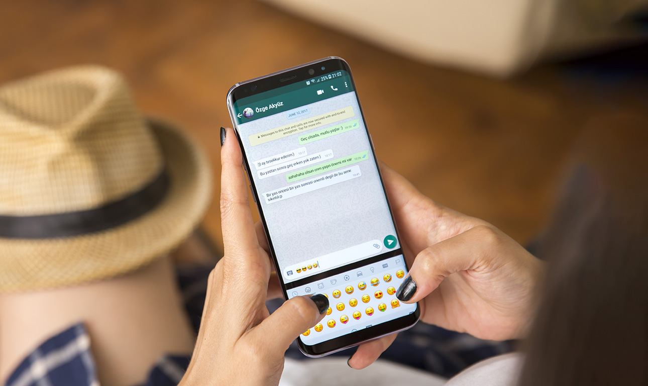 Το WhatsApp βάζει φρένο στα fake news