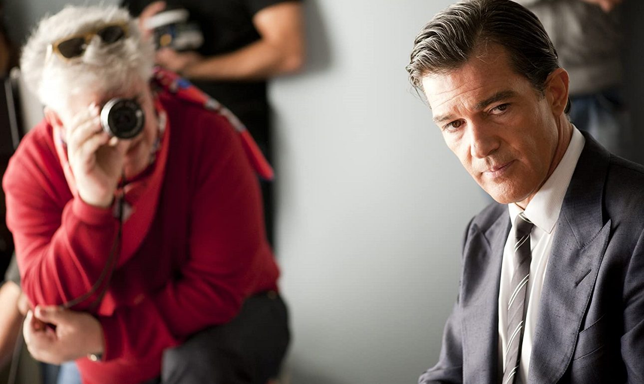 Από την καραντίνα ο Αλμοδόβαρ ξεμπροστιάζει τη Μαντόνα