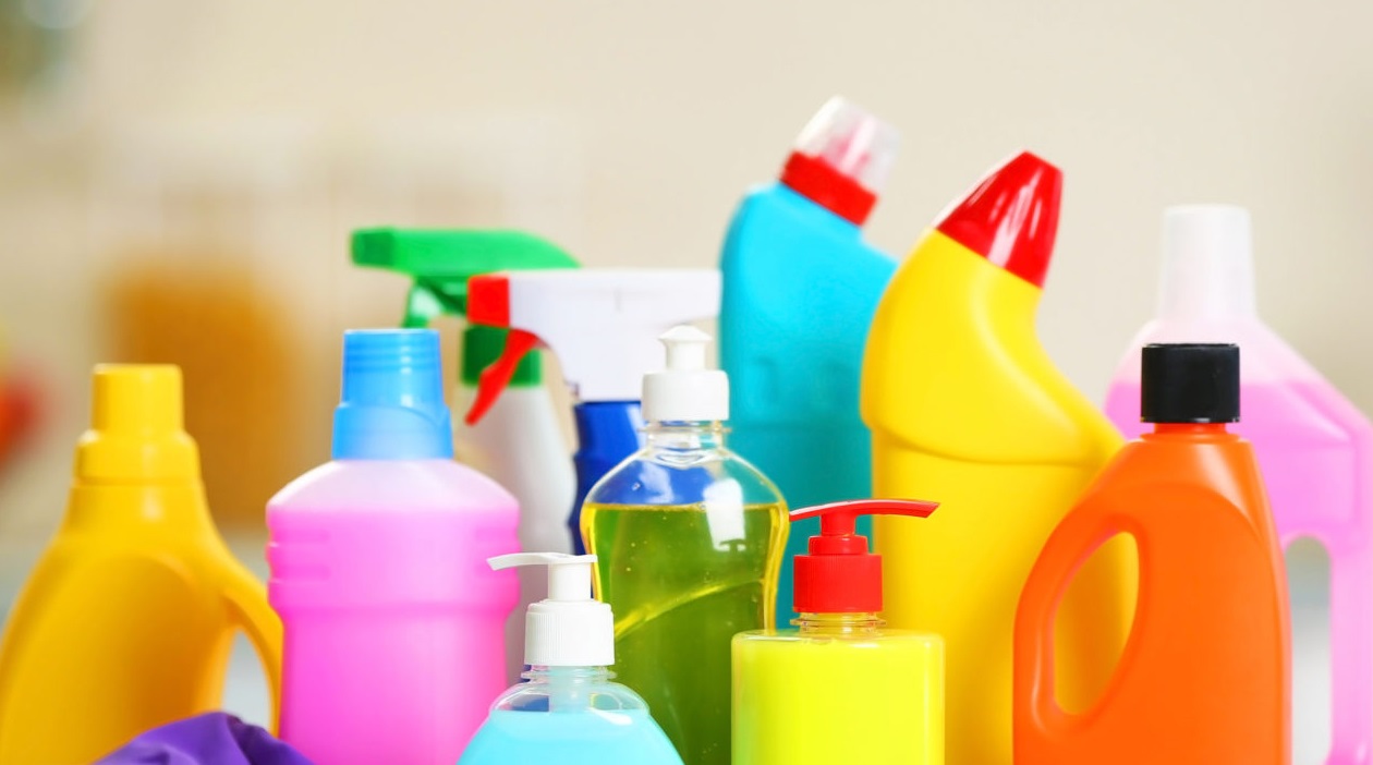 Κατασκευαστές απορρυπαντικών: Μην τα πιείτε, πλυθείτε