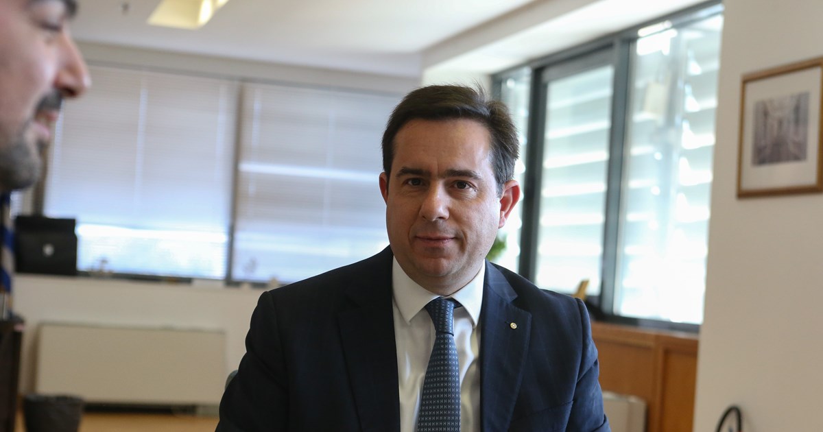 Μηταράκης: Καταργείται η φιλοξενία μεταναστών σε ξενοδοχεία μέσα στο 2020