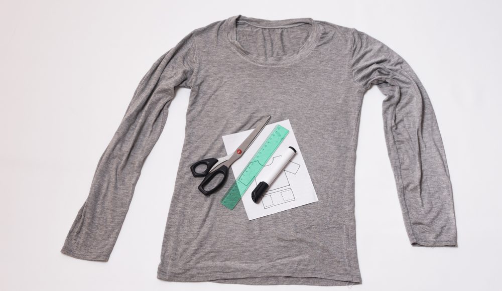 Ετσι φτιάχνεις αυτοσχέδια μάσκα στο σπίτι (χωρίς ραπτομηχανή)