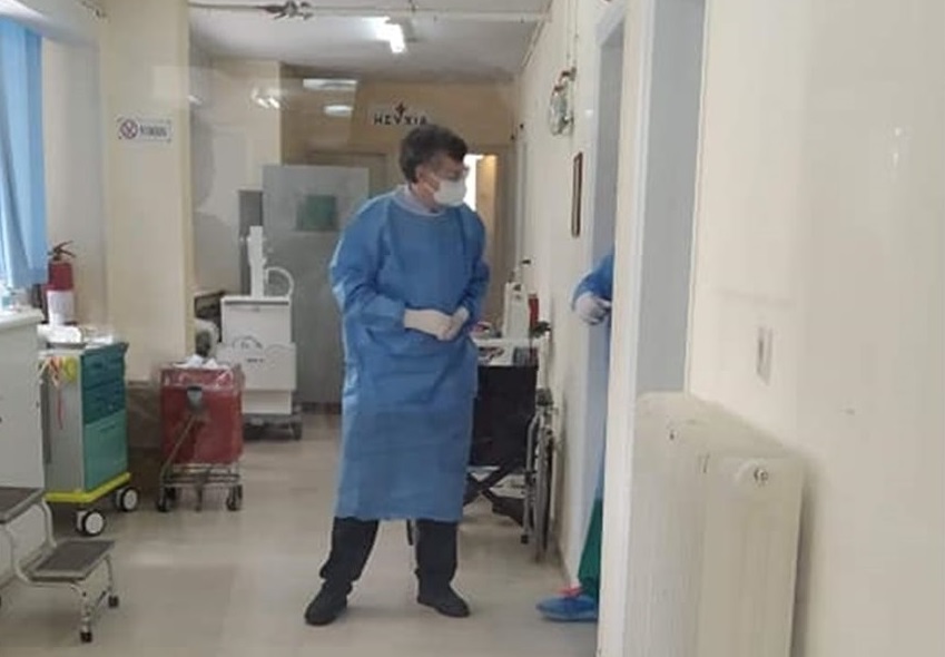 Ο μάχιμος Τσιόδρας: από νοσοκομείο σε νοσοκομείο πριν την ενημέρωση των 6 μ.μ.