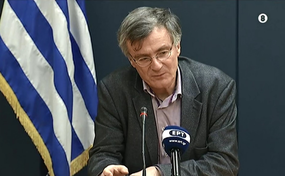 Τσιόδρας: Περίπατος 30 λεπτά με την οικογένεια είναι υγεία