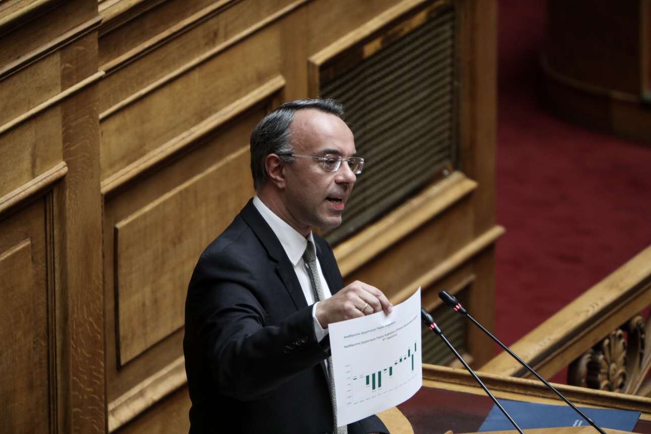 Νέα πρόβλεψη Σταϊκούρα: ύφεση 4% το 2020 λόγω κορονοϊού