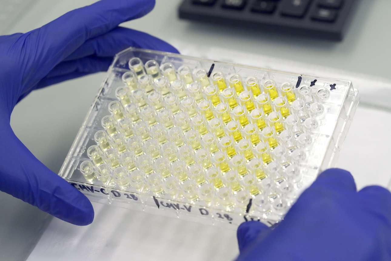 Χάκερ «χτυπούν» τις έρευνες των Δυτικών για το εμβόλιο