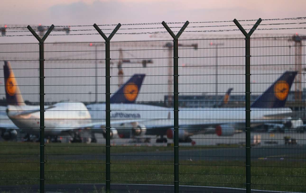 Η Μέρκελ ρίχνει 9 δισ. ευρώ για να σώσει τη Lufthansa – οι αντιδράσεις