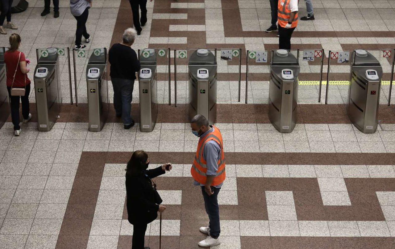 Ομαλά η πρώτη ημέρα της νέας καθημερινότητας – Τι περιμένουν στην κυβέρνηση