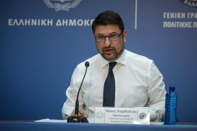 Χαρδαλιάς: Προσβλητική η εικόνα καφέ-μπαρ να προσφέρουν ποτά με μουσική στη διαπασών