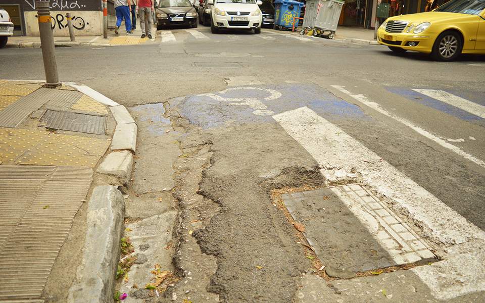 «Στοίχημα» €24 εκατ. για τα πεζοδρόμια της Αθήνας