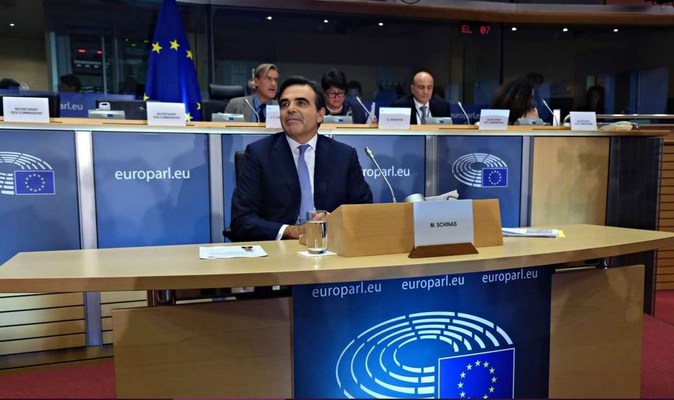 Εγκώμια Politico για Σχοινά: Θέτει τα θεμέλια για μια ευρωπαϊκή πολιτική υγείας